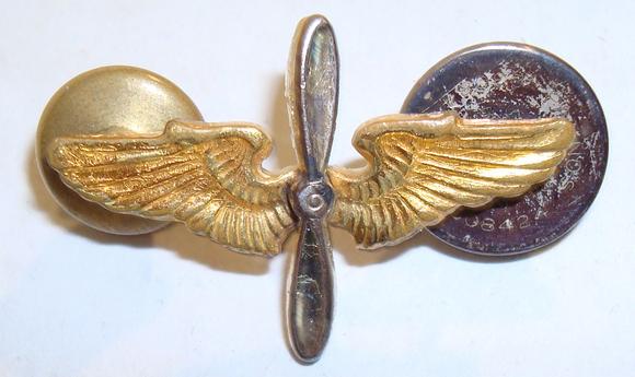 WWII WINGED PROP COLLAR INSIGNIA