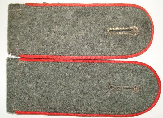 WWII ASSAULT GUNNER SHOULDER BOARDS