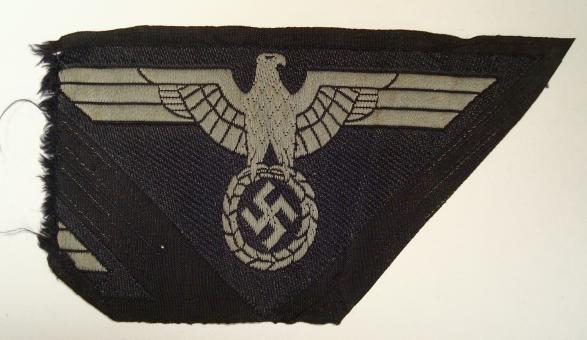 WWII 1944 TRIANGULAR PANZER BREAST EAGLE