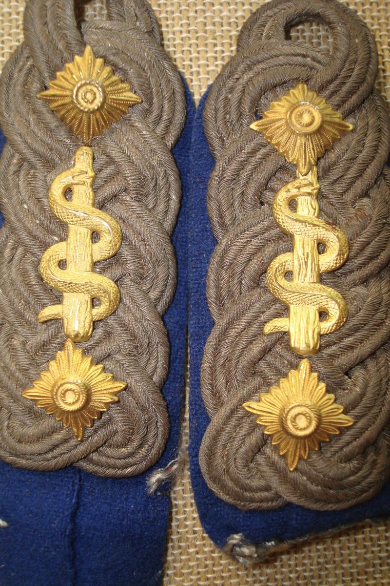 WWII GERMAN MEDICAL OBERSTLEUTNANT'S SHOULDER BOARD