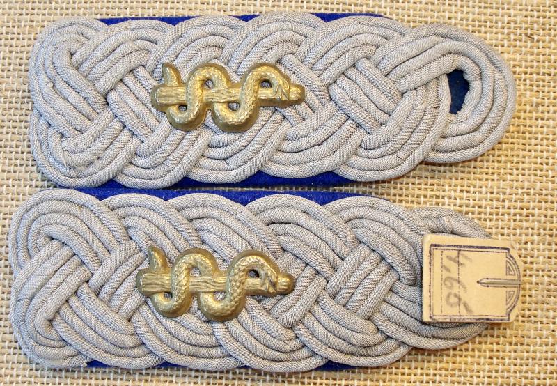 WWII GERMAN MEDICAL MAJORS SHOULDER BOARDS